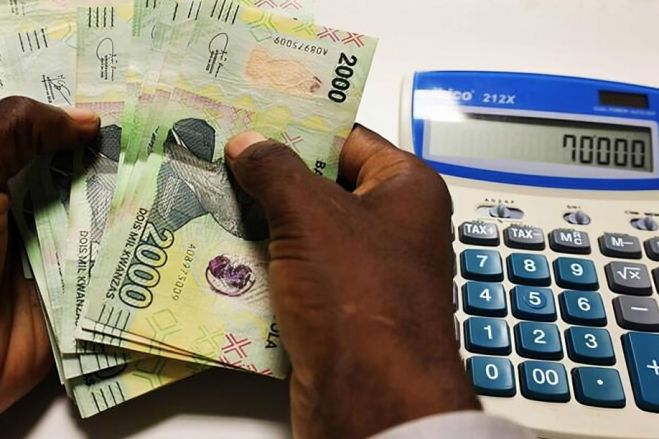 Aumento salarial de 10 por cento na Função Pública entra em vigor