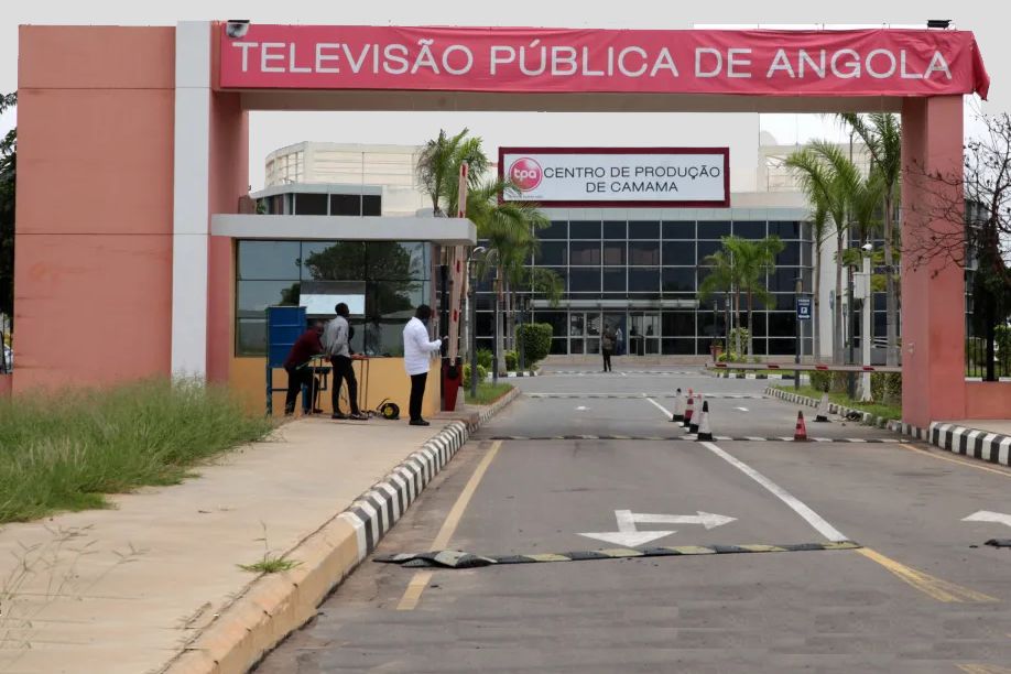 A resposta do Sr. Stelvio Henriques Director Comercial, Marketing e Intercâmbio da TPA E.P