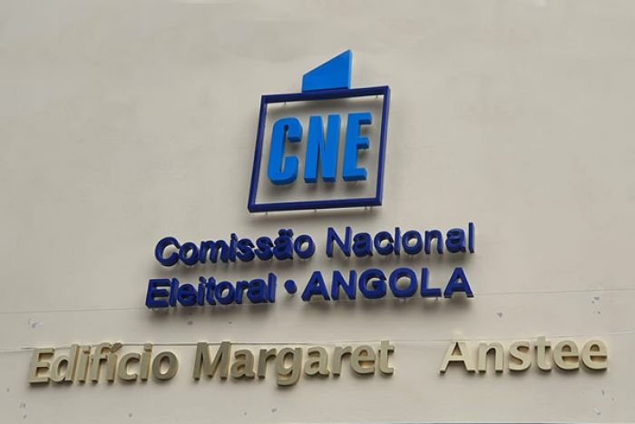 Comissários da UNITA na CNE demarcam-se de ata de resultados provisórios