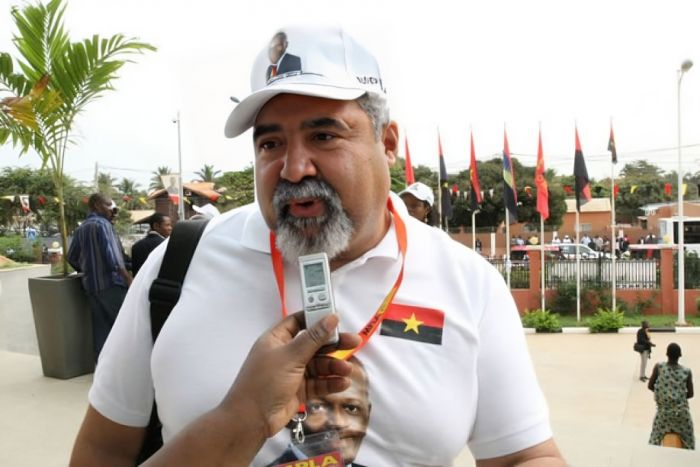 UNITA acusa Francisco Viana de &quot;fazer promiscuidade dos seus negócios com a política&quot;
