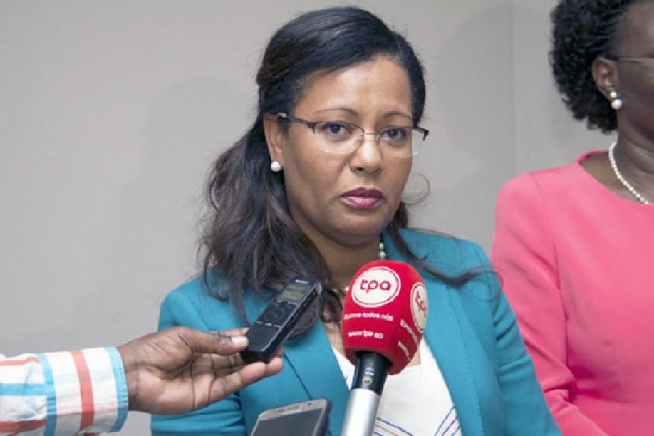 Governadora de Luanda diz que oposição venceu eleições na capital por vender &quot;sonhos&quot;