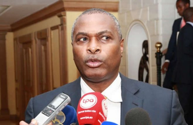 Chivukuvuku afirma que seita ilegal não ameaçava estabilidade de Angola