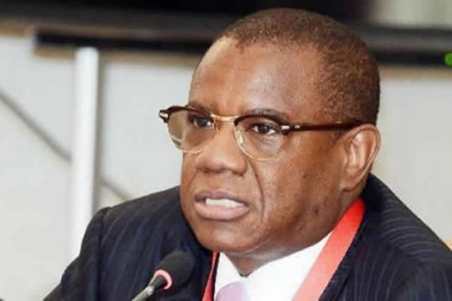 Ex-ministro diz haver governantes angolanos que “não sabem distinguir” superintendência e tutela