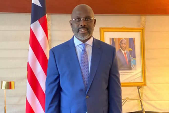 Presidente da Libéria, George Weah admite derrota nas eleições e felicita adversário