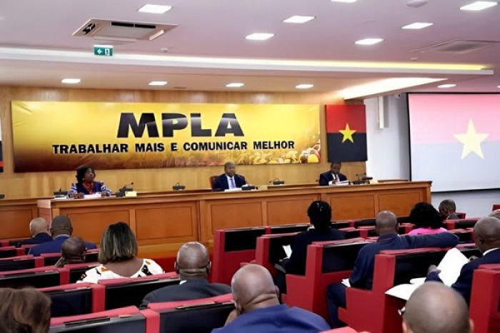 MPLA reúne Bureau Político para avaliar preparação do 9.º Congresso e reclamação de Higino Carneiro