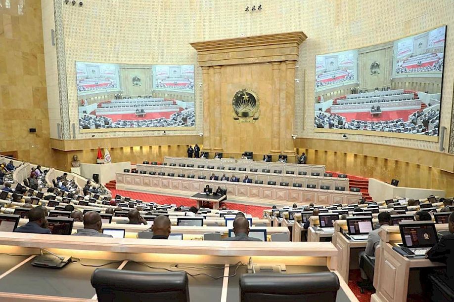 Parlamento angolano designa membros da CNE
