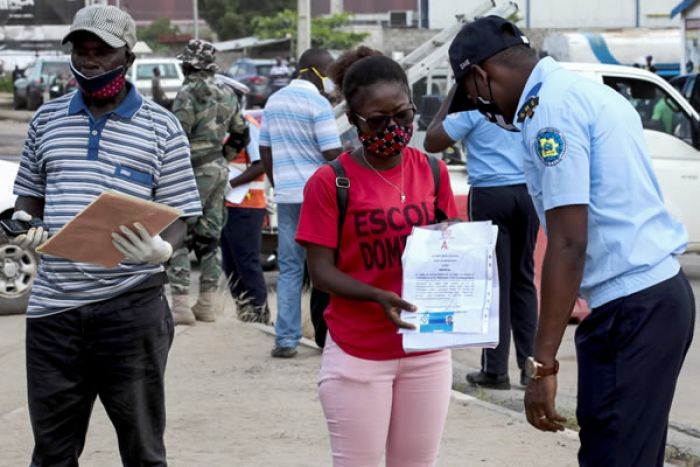 Governo alerta para fraudes com testes e &quot;altas&quot; de quarentena