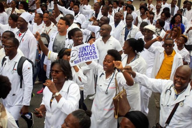 Sindicato de Médicos acusa ministra de “tortura psicológica” e reitera manifestação