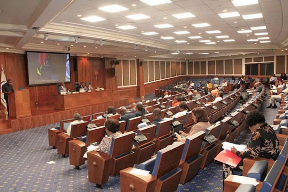 Governo ausentou-se de debate sobre a má governação em Angola