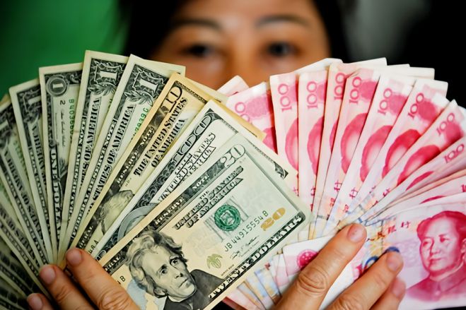Crédito externo em yuan dispara com campanha da China para reduzir dependência do dólar