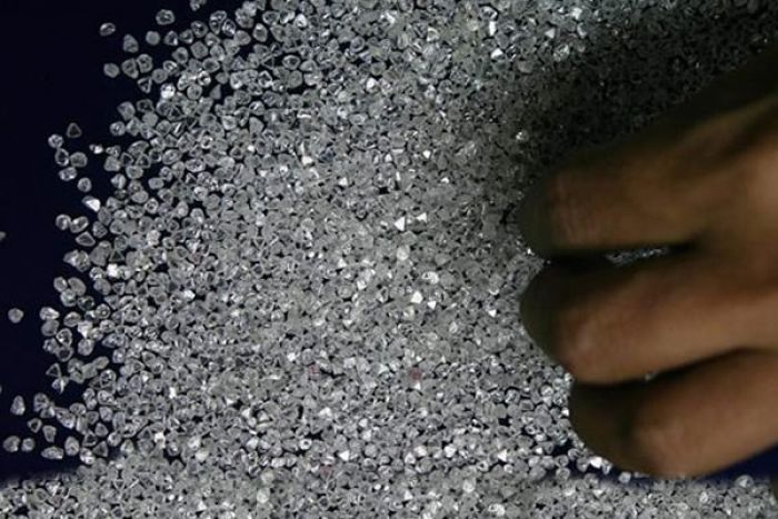 Angola adverte produtores de diamantes a honrarem compromisso financeiro