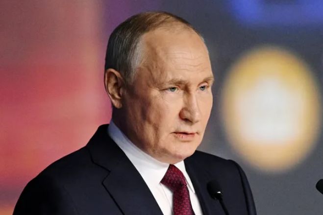 Putin diz que enfrenta &#039;facada nas costas&#039; e promete punir traidores das Forças Armadas