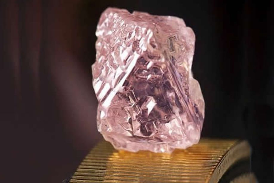 Descoberto em Angola o que pode ser o maior diamante rosa dos últimos 300 anos