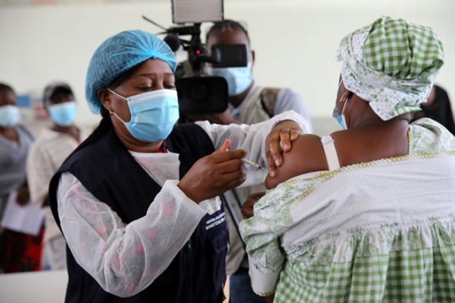 Relatórios do Ministério das Finanças sem registos de compra de vacinas para Angola
