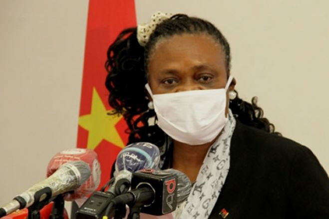 Governadora de Luanda quer escolas reconfiguradas para reinício das aulas