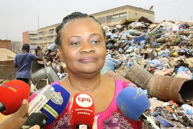 UNITA pede exoneração da governadora de Luanda devido ao lixo