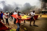 MPLA compara descontentamento social ao “desconforto de viver numa casa em obras”