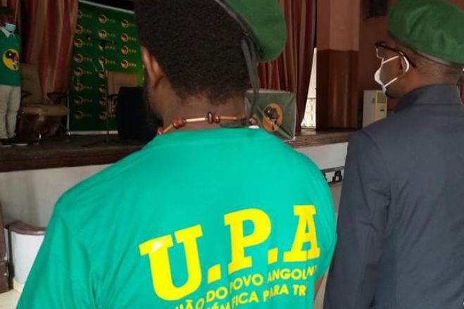 Sistema judiciário de Angola não é credível &quot;cumpre ordens superiores&quot;