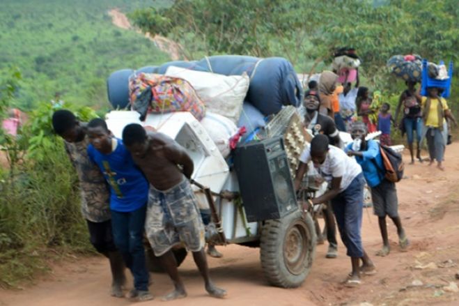 Refugiados congoleses no campo de Lóvua regressam em massa ao seu país