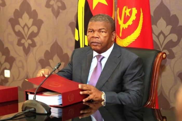 Combate à corrupção é essencial para investimentos mas ainda é frágil, dizem analistas angolanos