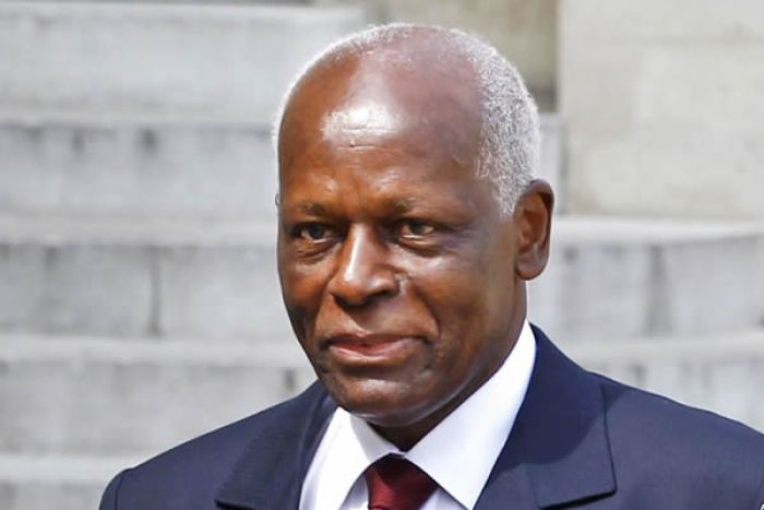 José Eduardo dos Santos  esperado em Luanda