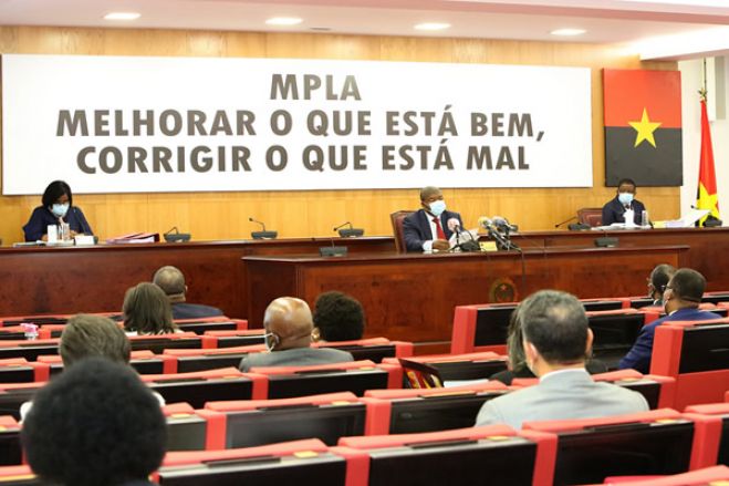 Bureau Político do MPLA reunido com escândalos nos tribunais superiores na agenda