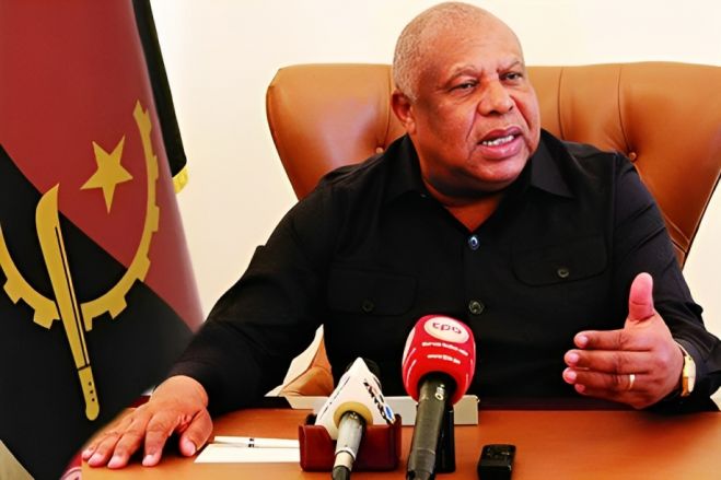 Higino Carneiro aconselha jovens a apostarem na formação profissional