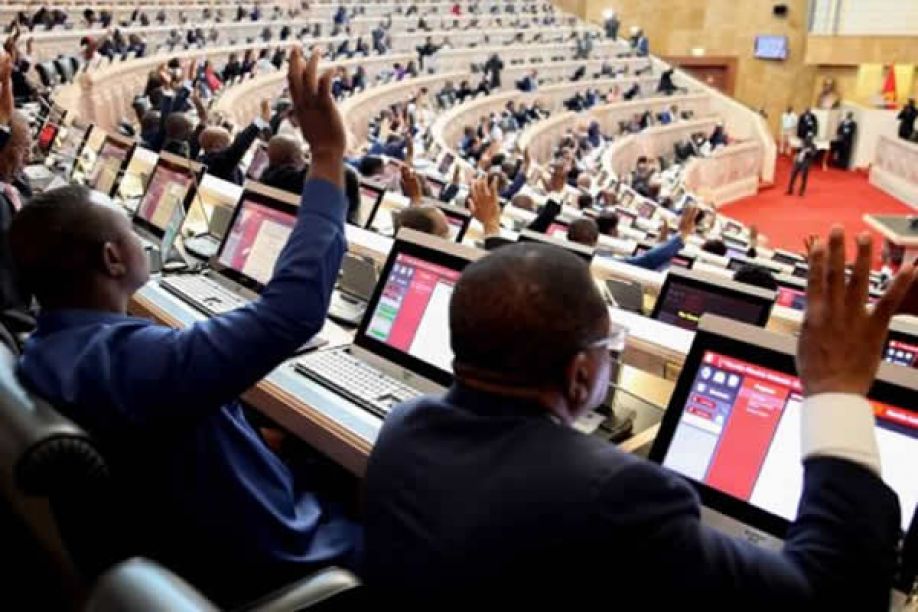 AN aprova alteração do IVA com 106 votos do MPLA, PRS/FNLA e PHA e 71 abstenções da UNITA