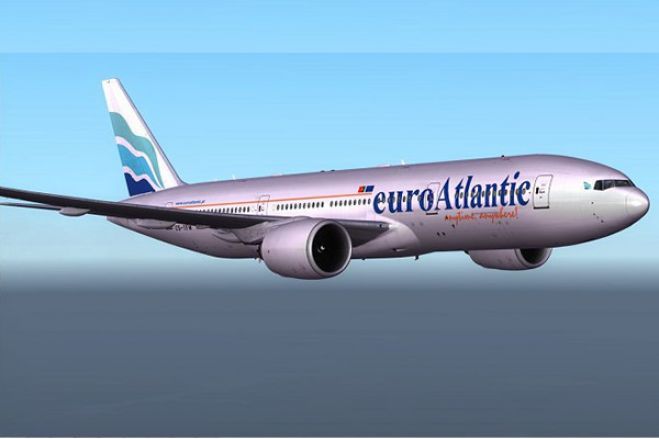 Boeing da Euroatlantic a caminho de Luanda para repatriar portugueses