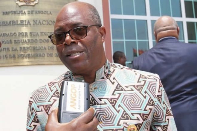 «A oposição não apoia a luta do JLo contra a corrupção porque precisa de apoio financeiro dos envolvidos»