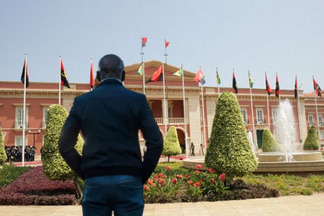 Funcionária da Presidência detida por "vazar" documentos nas redes sociais