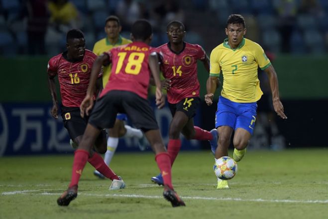 Mundial sub-17: Brasil vence Angola e garante liderança do grupo A