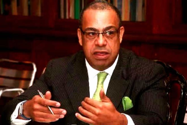 Televisão Pública de Angola (TPA) que mais parece a TMPLA, afirma analista