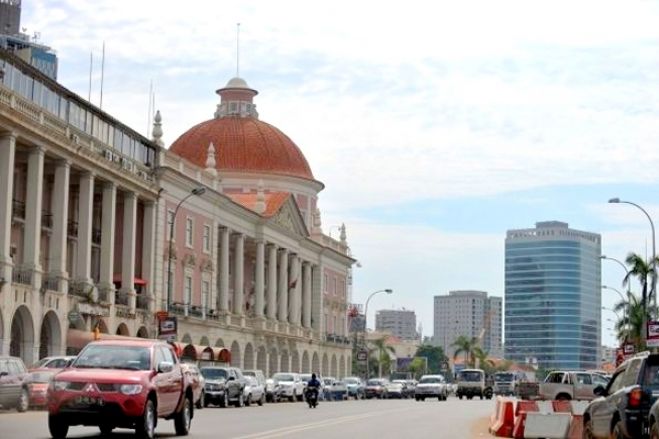 Angola &quot;tem sorte&quot; por não ter reembolsos de dívida este ano - Chatham House