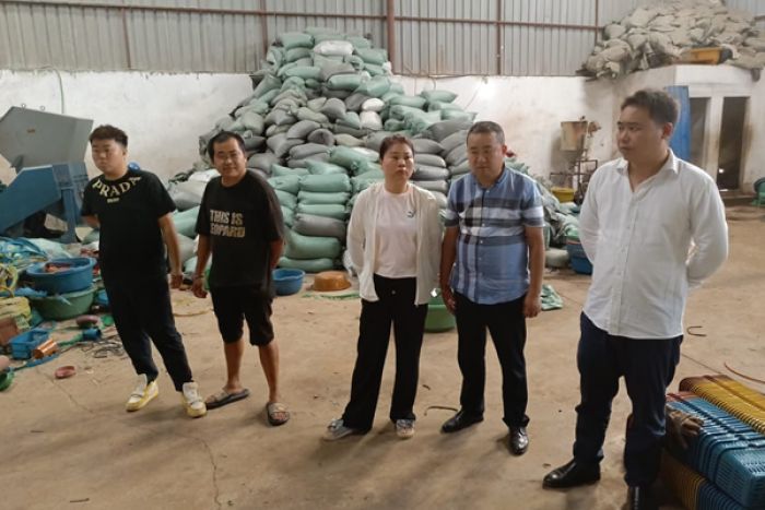 Chineses detidos por tentarem subornar efectivos do SIC com 7 milhões Kz durante encerramento de fábrica ilegal