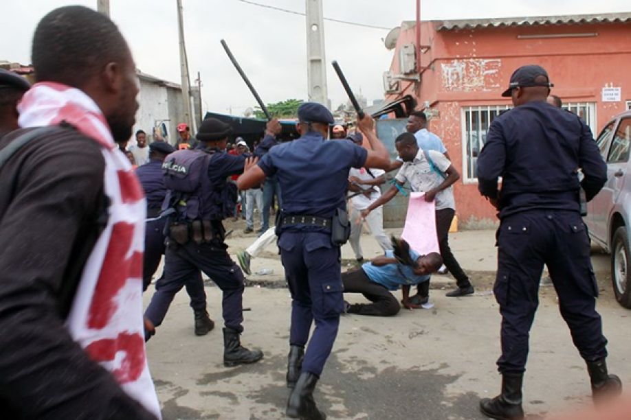 Amnistia Internacional lança terça-feira petição contra repressão policial em Angola