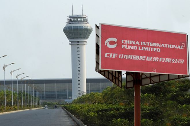 O que aconteceu com a empresa China International Fund em Angola?
