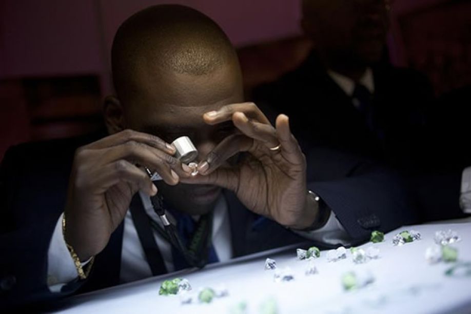 Angola cai um lugar para a 7.ª posição no ranking dos produtores de diamantes brutos