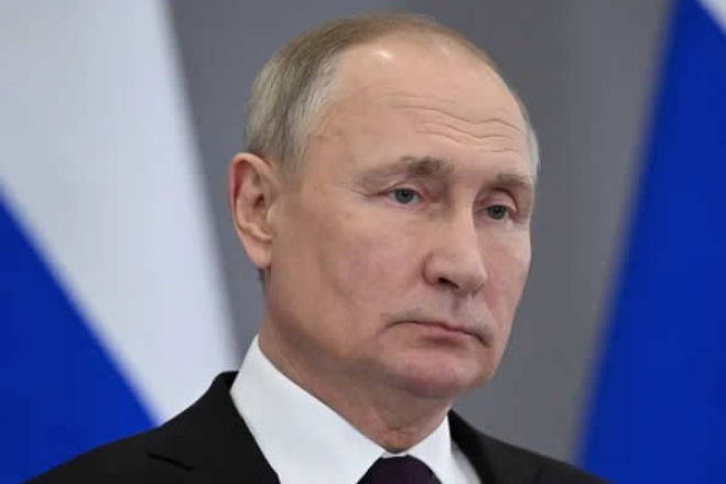 Tribunal Penal Internacional emite mandado de captura para deter Vladimir Putin