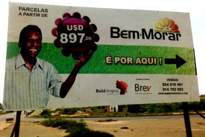 Angolanos lesados em projeto habitacional publicitado por Pelé manifestam-se no sábado