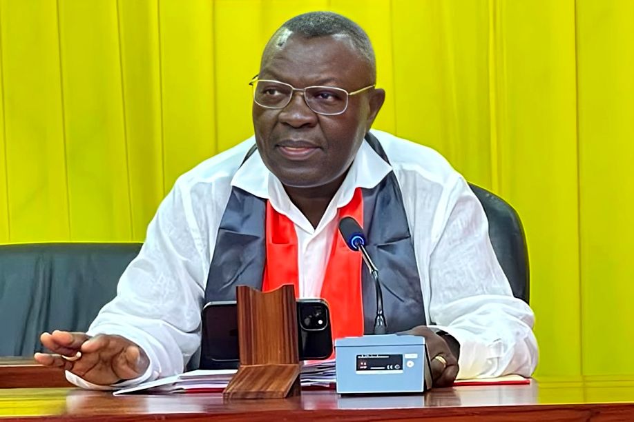 Candidaturas à presidência do MPLA abertas desde Março sem candidatos