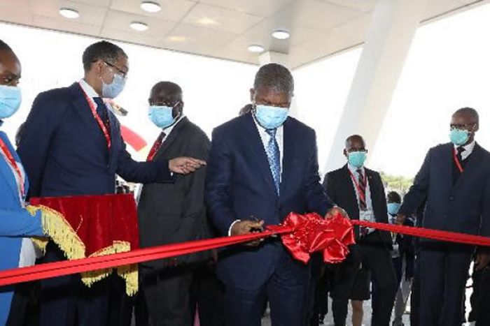 João Lourenço inaugura hospital no Bié com obras ainda em curso