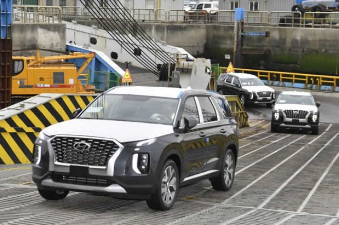 Hyundai Palisade SUVs no Porto de Matadi RDCongo