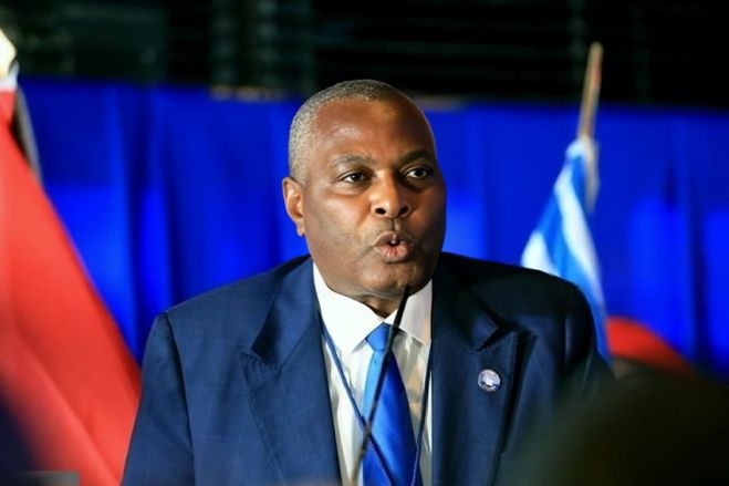 Chivukuvuku critica “exclusivismo” na oposição e defende governo participativo em Angola