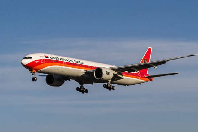 João Lourenço determina fim dos subsídios na rota aérea Luanda-Cabinda