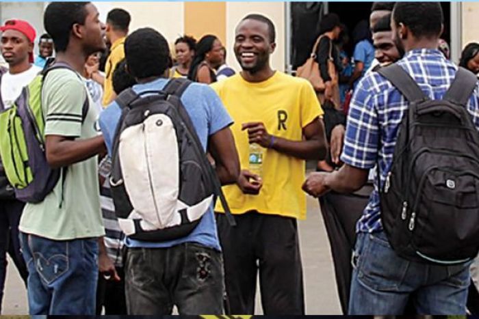 Estudantes angolanos denunciam detenções em Luanda em tentativa de manifestação