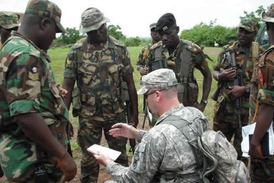 Forças de Operações Especiais dos EUA formam fuzileiros moçambicanos