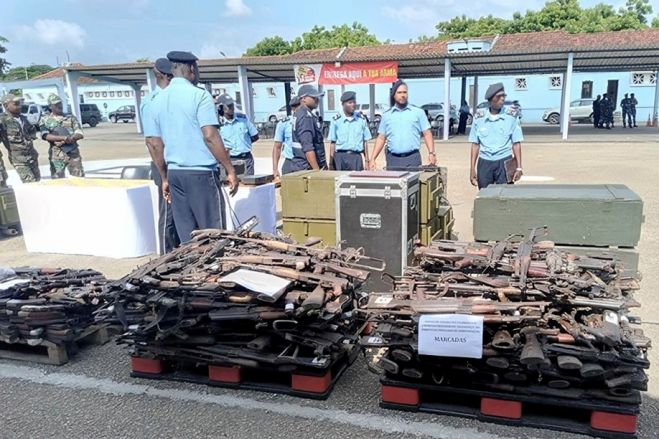 Angola recuperou mais de 100 mil armas de guerra da população civil desde 2008