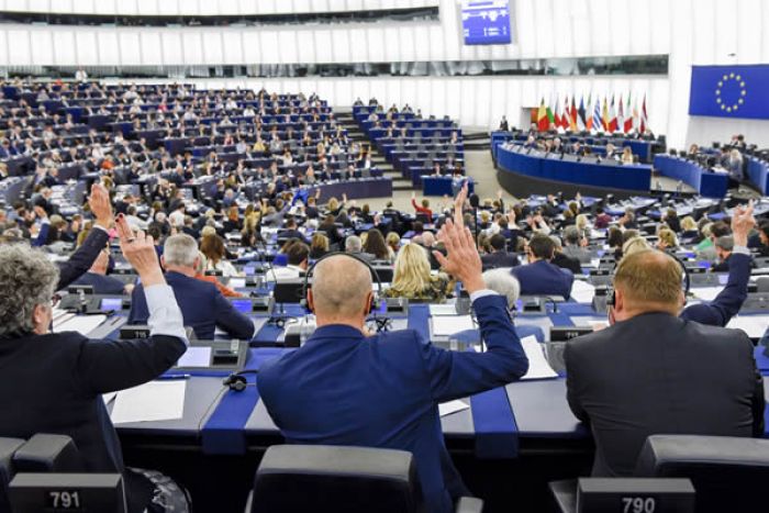 Parlamento Europeu aprova acordo para facilitar investimento sustentável com Angola