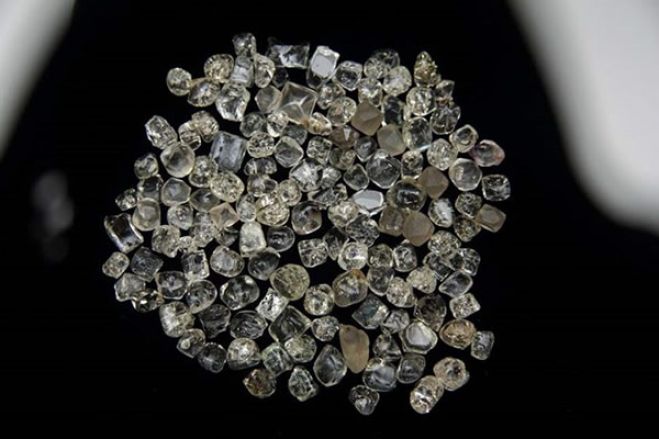 Angola quer criar Bolsa de Diamantes com aumento da produção e redução do garimpo – ministro